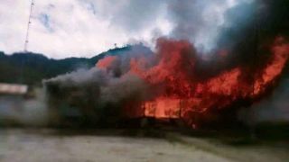 KKB Membakar Kantor Kecamatan dan Siap Berperang Lawan TNI-Polri - JPNN.com Papua