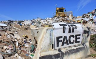 Industri Daur Ulang Australia Tidak Siap Menghadapi Larangan Ekspor Sampah Plastik - JPNN.com