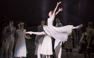 Demi Tari Jawa, Juliet Burnett Tinggalkan Sanggar Balet Top di Australia - JPNN.com