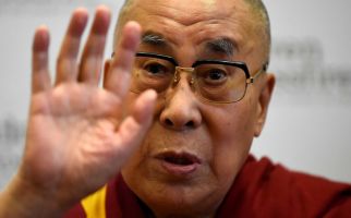 Dalai Lama: Pemimpin Tiongkok Tidak Berbudaya - JPNN.com