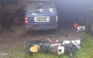 Kantor LBH Papua Diduga Dilempari Bom Molotov, Motor dan Mobil Hangus Terbakar - JPNN.com