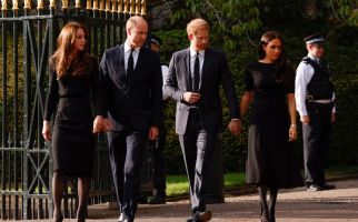 Istana Buckingham Tidak Berkomentar Soal Dokumenter Harry dan Meghan di Netflix - JPNN.com