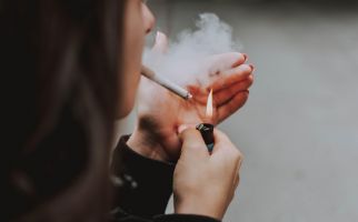 Selandia Baru Larang Satu Generasi Membeli Rokok Seumur Hidup - JPNN.com