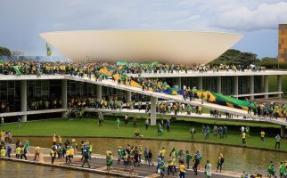 Dunia Hari Ini: Pengunjuk Rasa Menyerbu Sejumlah Gedung Pemerintahan Brasil - JPNN.com