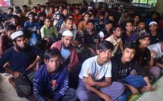 Ratusan Pengungsi Rohingya Tiba di Aceh Setelah Ditawari Tarif Biaya Untuk Perahu - JPNN.com