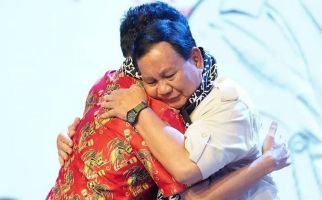 Dulu Seteru, Kini Sekutu: Drama Politik Indonesia Menjelang Pemilu - JPNN.com