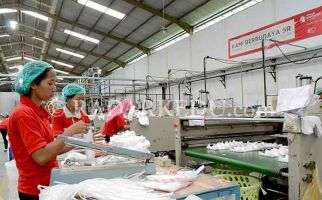 Industri Plastik Masih Bergantung Bahan Baku Impor - JPNN.com