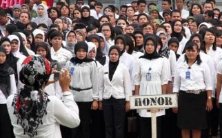 Alhamdulillah, Gaji Honorer Naik Berlipat-lipat - JPNN.com