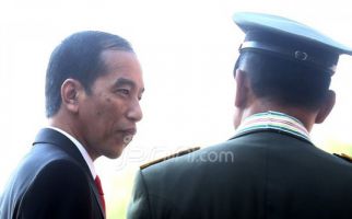 Jokowi Beri Waktu buat Panglima TNI....Satu Bulan! - JPNN.com