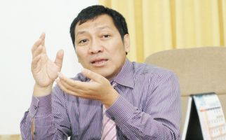 Deni Daruri Berharap Terjadi Merger Besar-besaran di Bidang Perbankan - JPNN.com