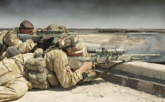 Sniper SAS Bunuh Tiga ISIS dengan Satu Peluru, Amazing! - JPNN.com