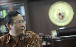 Mahfud: Kasus Patrialis Bukti SBY Antar Koruptor ke MK - JPNN.com