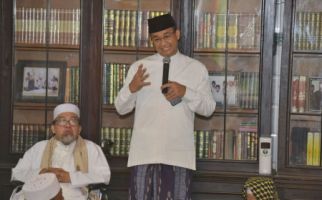 Anies Hadiri Milad KH Syaifuddin Amsir - JPNN.com