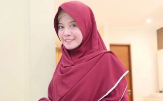 Kisah Sukses Bisnis Cewek Cantik Berhijab - JPNN.com