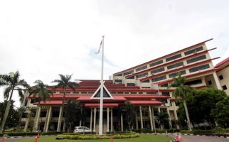 Revisi Tarif Pelabuhan Tak Kunjung Terbit, Pengusaha Ngadu ke Darmin - JPNN.com