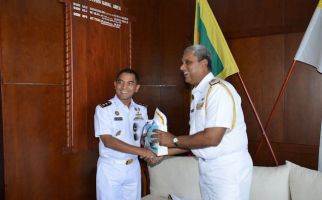 Kapal Perang TNI AL Ini Tiba di Sri Lanka - JPNN.com