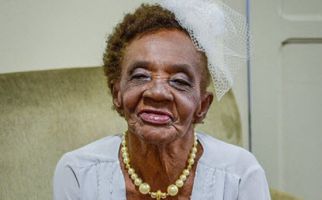 Mengharukan, Wanita Berusia 106 Tahun Ini Baru Tunangan - JPNN.com