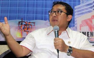 Fadli Zon: Sudah Seharusnya Ahok Diberhentikan - JPNN.com