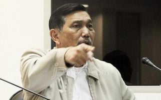Soroti Kasus 4 Provinsi, Menko Luhut: Menkes, Gubernur dan Kapolda, Tolong Lihat! - JPNN.com