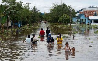 Banjir Bandang Terjang Kendal, Dua Orang Terseret Arus - JPNN.com