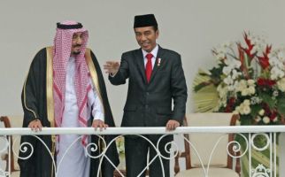 Pidato Raja Salman di Istana Bikin Pak Jokowi Tertawa - JPNN.com