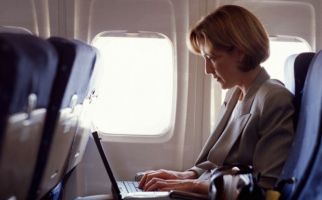 Ini Penting bagi Penumpang Pesawat Pembawa Laptop - JPNN.com