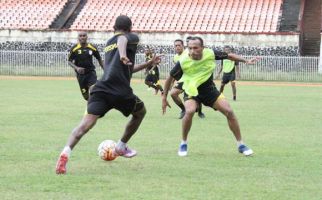 Persipura Keluhkan Regulasi Liga 1 - JPNN.com