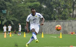 Kang Michael Essien Kegemukan euy... - JPNN.com