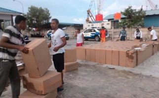 TNI AL Gagalkan Penyelundupan 10.000 Slop Rokok Ilegal - JPNN.com