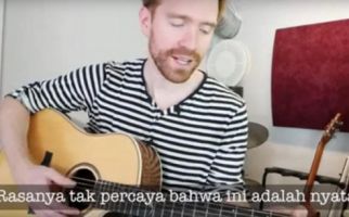 Setelah Nasi Padang, Bule Ini Tulis Lagu Soal Komodo - JPNN.com