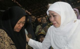 Mensos Santuni Ahli Waris Korban Tewas Longsor Nganjuk - JPNN.com