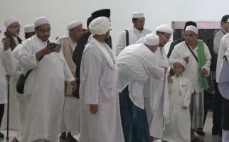 Sudah Ditolak Warga, Rizieq Tetap Datang ke Surabaya - JPNN.com