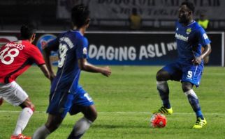 Arema Bakal Menggila Jika Essien dan Cole Berlaga - JPNN.com