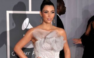 Kim Kardashian Perkenalkan Baby Chi kepada Dunia - JPNN.com