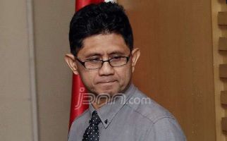 KPK Tetapkan Undang Sumantri Tersangka Korupsi Pengadaan di Madrasah - JPNN.com