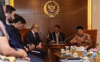 Fahri Hamzah Terima Delegasi Seville Mosque Foundation - JPNN.com