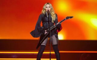 Pedes Banget! Ini Kata Madonna Soal Biopik Blond Ambition - JPNN.com