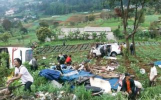 Kecelakaan Maut di Jalur Puncak Minggu Pagi, 11 Orang Tewas - JPNN.com