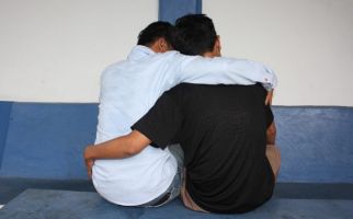 Warga Lagi Beribadah, 2 Pria Ini Malah Tanpa Busana di Kamar Hotel, Astagfirullah - JPNN.com