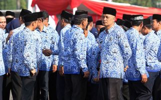 Enaknya...Pegawai Non-PNS Dapat Tunjangan Kinerja dan Pensiun - JPNN.com