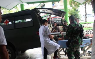 Truk TNI Terguling, 11 Tentara jadi Korban, 6 di Antaranya Patah Tulang - JPNN.com