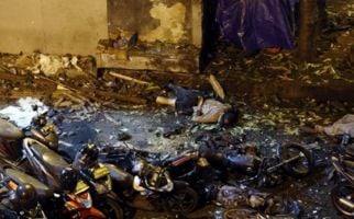 Agung Laksono Terkena Bom Kedua di Kampung Melayu - JPNN.com