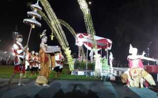 Ribuan Warga Meriahkan Malam Grebeg Pancasila dan Ziarah ke Makam Bung Karno - JPNN.com