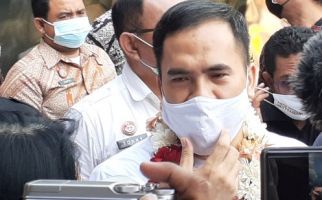 Digugat Cerai Angga Wijaya, Dewi Perssik Kerap Curhat Kepada Saipul Jamil? - JPNN.com