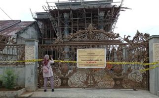 Belum Rampung, Rumah Mewah Ini Sudah Digaris Polisi, Pemiliknya Ternyata - JPNN.com