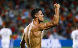 Duel Cristiano Ronaldo vs Lionel Messi Hanya Berlangsung 45 Menit, Kenapa? - JPNN.com