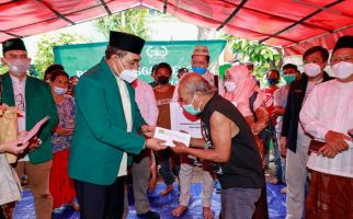 Gus Jazil Minta Pak Anies dan Bu Risma Perhatikan Korban Kebakaran di Kebon Kosong - JPNN.com