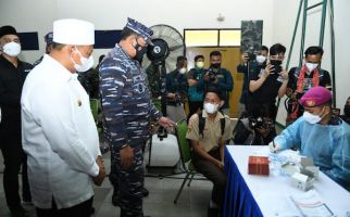 TNI AL Gelar Program Peduli dan Berbagi ke Pondok Pesantren Jabar - JPNN.com