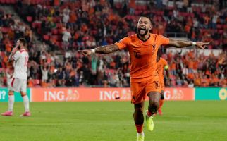 Belanda Gilas Montenegro, Memphis Depay Bikin Rekor Baru - JPNN.com