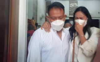 Beredar Hoaks Vicky Prasetyo Meninggal Dunia, Kalina Ocktaranny Bilang Begini - JPNN.com